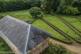 Le château de Montaigne.<br> L'orangerie.