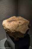 Musée d'Aquitaine. <br> Polissoir à rainures. Le Talinot, Varennes, Néolithique Quartzite.