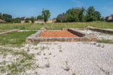 La Villa gallo-romaine et le Musée de Plassac. <br> De chaque côté de l'entrée, des petits salons.