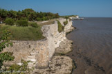 Talmont <br> Les anciens remparts sont bien le signe d'une ville forteresse, gardienne de l'estuaire que se disputèrent les Anglais, les Espagnols et les Français, que déchiraient les guerres de Religion.
