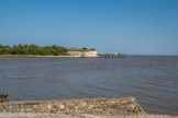 Talmont <br>  La falaise du Caillaud et ses carrelets.