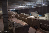 Site paléochrétien de Saint-Seurin <br> Plus de 150 sépultures ont été dégagées lors de différentes campagnes de fouilles: inhumations antiques en pleine terre (probablement en cercueils de bois), sépultures d'enfants en amphores (qui ne sont pas datées avec précision), quelques tombes en tegulae (briques plates), des sépultures sous tuiles en bâtière, d'autres en caissons de pierres juxtaposées, des sarcophages massifs de tradition gallo-romaine, avec couvercles arrondis ou à quatre pans, des sarcophages « mérovingiens» avec cuves trapézoïdales, d'autres attribués à la période carolingienne (8e au 10e siècles), d'autres enfin, plus récents, avec logette pour la tête.
Certains sarcophages possèdent une ornementation dite «de l'École d'Aquitaine». Les plus intéressants sont visibles dans la crypte de l'église Saint-Seurin, ou au Musée d'Aquitaine. On a recueilli beaucoup de monnaies, mais pas d'objets mobiliers, mis à part une fiole en verre et un peigne en os d'époque mérovingienne.
Les fouilles ont notamment mis au jour différents édifices construits accolés les uns aux autres selon un alignement est-ouest conforme aux grandes orientations urbaines de Bordeaux.
Le sol est établi au niveau de celui du 4e siècle.