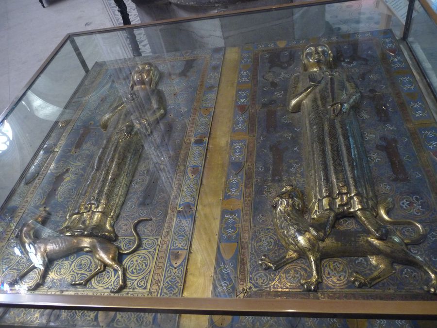 stdenis-necropole037P1060532