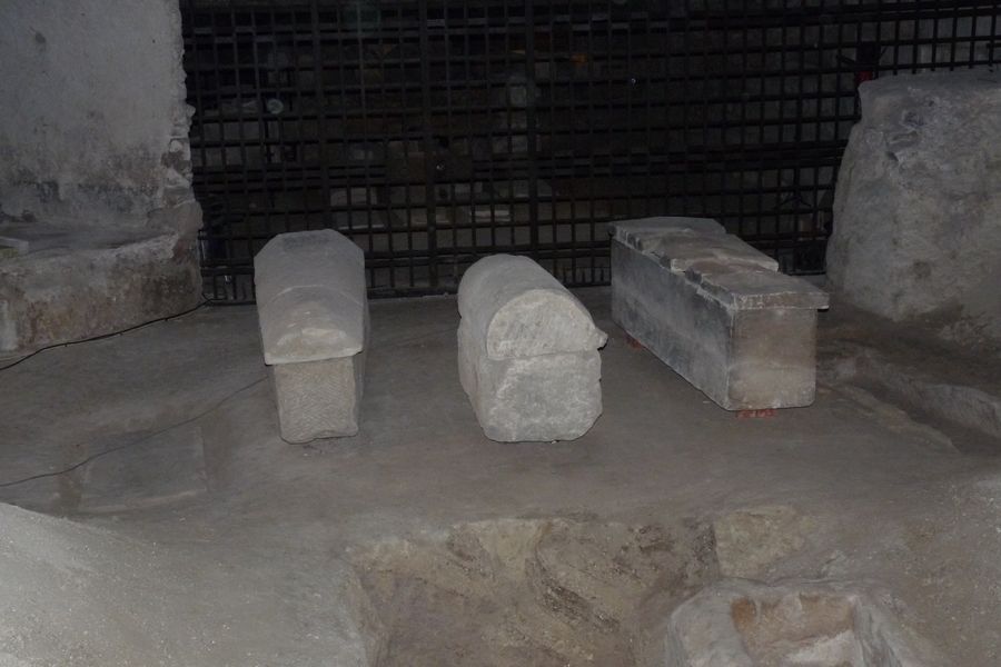 stdenis-necropole057sarcophages_stdenis_compagnons