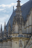 <center>Château de Vincennes. La Sainte Chapelle. </center>A la base du clocheton, on remarque la salamandre de François 1er. Sur les pinacles des fleurs de lis et le chiffre de François 1er  sont sculptés en alternance.