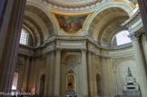 <center></center><center>Les Invalides. </center> A droite, le monument de Turenne.