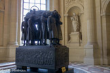 <center></center><center>Les Invalides. </center> Tombeau du maréchal Foch.
