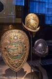 <center></center><center>Les Invalides. </center> En hauteur, le Morion de Charles IX. Pierre Redon, Paris vers 1570.
