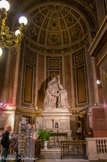 <center><center>Eglise de la Madeleine. </center></center>Le mariage de la Vierge Marie et de Joseph devant le rabbin par Pradier.