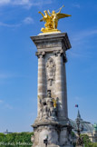 <center></center><center>Pont Alexandre III. </center> Rive gauche, aval : Pégase tenu par la Renommée de la Guerre par Léopold Steiner, rive gauche aval. A la base, La France sous Louis XIV (Laurent Marqueste).