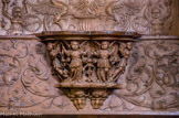 <center>Les stalles</center>Miséricorde.