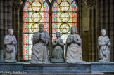 <center>François Ier et Claude de France</center>Sur la plate-forme, priants du roi, de la reine et de trois de leurs enfants.