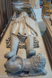 <center>Charles, comte d'Etampes</center>Charles, comte d'Etampes, 1305 - 1336, fils de Louis comte d'Evreux et de Marguerite d'Artois, frère de Jeanne d'Evreux. Provenance: Paris, église des Cordeliers. A Saint-Denis en 1816. Premier tiers du XIVe s, marbre