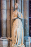 <center>Béatrice de Bourbon</center>Béatrice de Bourbon, morte en 1381, fille de Louis Ier de Bourbon et de Marie de Hainaut, épouse de Jean de Luxembourg, roi de Bohême. Provenance : Paris, église des Jacobins.
A Saint-Denis en 1816. Dernier tiers du XIVe s, pierre.