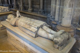 <center>Charles, comte de Valois</center> Charles, comte de Valois, 1270 - 1325, fils de Philippe III et d'Isabelle d'Aragon. Provenance : Paris, église des Jacobins. A Saint-Denis en 1817. Première moitié du XIVe s, marbre.