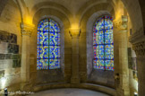 <center> La crypte. </center>La crypte de Suger.
Pour établir l'assise de sa cathédrale, Suger fit construire une crypte
bordée de sept chapelles rayonnantes, exactement situées sous les
chapelles rayonnantes du déambulatoire au-dessus.