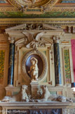 <center>Hôtel de la Païva.</center>La salle à manger. La Bacchante, et le grand oiseau sont des  sculptures de J Dalou.