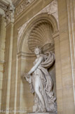 <center></center><center>Maisons Laffite.</center> La salle à manger du Comte d'Artois. Pomone (les fruits) par Boizot.