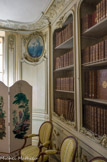 <center></center><center>Hôtel de Soubise. Archives Nationales.</center>Cabinet des livres. Cette pièce qui a conservé ses boiseries datant vraisemblablement de 1735-1740, comporte trois placards à livres.