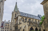 <center>L'église Saint-Séverin. </center> Seul rescapé du massacre perpétré par ses oncles Childebert et Clotaire en 524, le dernier petit fils de Clovis, Clodoald -futur Saint-Cloud - élevé dans un monastère, devient le disciple de l'ermite Séverin. Une chapelle érigée à l'emplacement de son oratoire devient paroisse au XIe siècle. L'église actuelle date du XIIIe siècle pour le clocher et les trois premières travées, de la deuxième moitié du XVe pour le reste.