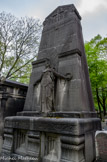 <center>Le cimetière du Père Lachaise </center> Généraux Clément-Thomas et Lecomte,  assassinés en 1809.