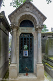<center>Le cimetière du Père Lachaise </center> Caillebotte.