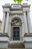 <center>Le cimetière du Père Lachaise </center> Adolphe Thiers, sculptures de Chapu.