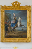 <center>Le château de Sceaux. </center> Le XVIIIe siècle est évoqué par deux portraits royaux, Louis XV jeune et son épouse Marie Leszczinska, partant en amazone, pour une chasse au faucon, à Fontainebleau. Attribué à Jean-Baptiste MARTIN, dit Martin des Batailles (Paris, 1659- 1735). Portrait équestre de Maria LESZCZINSKA (1703-1768). Chasse au faucon, abords du château de Fontainebleau. Fille du roi de Pologne Stanislas Leszczinski, elle épouse le roi Louis XV, en 1725. Vers 1725. Huile sur toile