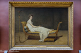 <center>Madame Récamier, née Julie, dite Juliette, Bernard (1777-1849). 1800</center> Louis DAVID. Juliette Récamier, épouse d'un banquier parisien, fut 1 une des femmes les plus en vue de son temps. David la représente vêtue « à l'antique », et son lit « pompéien » de Jacob Desmalter est, en 1800,à l'avant-garde de la mode. Le modèle ayant commandé un autre portrait d'elle à Gérard, ancien élève de David, ce dernier laissa le sien inachevé.