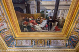 <center>Huitième salle du musée Charles X.</center>Au plafond de cette salle, aménagée par l'architecte Fontaine à partir de 1826, Horace Vernet peint, de 1826 à 1827, Jules II ordonnant les travaux du Vatican et de Saint-Pierre, entouré de Bramante, Michel-Ange et Raphaël, Bramante et Michel-Ange présentent le plan de la basilique Saint-Pierre de Rome, et Raphaël une esquisse pour une fresque des Stances du Vatican. Aux voussures, quatre bas-reliefs feints évoquent l'architecte Bramante, Rome, le peintre Raphaël et Urbin, sa ville d'origine. Les grisailles, peintes par Abel de Pujol en haut des murs de 1827 à 1833, représentent quatorze portraits d'artistes et d'écrivains de la Renaissance. La cheminée en marbre noir est ornée de motifs antiques : cortège triomphal, quadrige et trépieds.