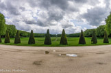 <center>Le domaine de Marly</center>Vue de la terrasse de l'Abreuvoir. Derrière les arbustes taillés, l' ancien bassin des Nappes.