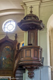 <center>Eglise saint Vigor</center>La chaire en chêne sculpté.