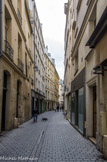 <center>Le parcours Molière.</center>Rue Bailleul, XVIIe. Des réunions académiques avaient lieu tous les jeudis dans cette rue, derrière l'hôtel d'Aligre, chez Beauchamps, maître des ballets du roi Louis XIV et chancelier de l'Académie royale de la danse.