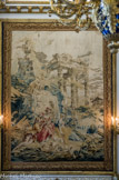 <center>Musée Nissim de Camondo</center>Le grand salon. Tapisserie « La Pêcheuse ». Tapisserie de la manufacture de Beauvais. Vers 1740-1750. Laine et soie. Quatrième pièce de la suite des Fêtes Italiennes, d’après François Boucher, cette tapisserie porte la marque de Nicolas Besnier et Jean-Baptiste Oudry, codirecteurs de la manufacture entre 1734 et 1753.