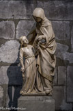 <center>Chapelle de la Sainte-Enfance  (ou Enfance Missionnaire). </center> Statue de sainte Anne et de la sainte Vierge (1864), par Adolphe-Victor Geoffroy-Dechaume, sculpteur.
