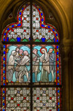 <center>Vitraux de la Sacristie du Chapitre. </center> Sainte Geneviève rend la vue à deux aveugles - œuvre d’Alfred Gérente