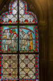 <center>Vitraux de la Sacristie du Chapitre. </center> Sainte Geneviève obtient par sa prière que la pluie qui menace la récolte s’éloigne