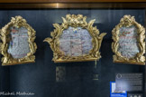 <center>Le Trésor de Notre-Dame. </center> Trois canon d'autel. Bois doré, parchemin, XVIIe siècle.