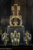 <center>Le Trésor de Notre-Dame. </center> Reliquaire du Clou et du Bois de la Croix. Argent, perles, diamants et turquoises.  P. Poussielgue – Rusand. 1862. Commandé par le chapitre de Notre-Dame, ce projet de Viollet-le-Duc s'inspire du type de reliquaire soutenu par deux anges connu dès le milieu du XIIIe siècle.
Chrémeaux. Argent doré, émail bleu. A Chertier. Troisième quart du XIXe siècle. Les deux chrémeaux de même forme sont destinés l'un à contenir le saint-chrême, huile sainte utilisée au baptême, à la confirmation et aux ordinations ; l'autre l'huile pour le sacrement des malades. Celui en forme de colombe, réalisé d'après un dessin de Viollet-le-Duc de 1866, inspiré de l'émaillerie limousine, servait à contenir le baume utilisé le Jeudi Saint pour la bénédiction des Saintes Huiles.