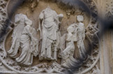 <center>Façade nord. </center> La Glorification de la Vierge.