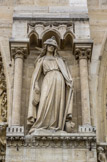 <center>Façade de Notre-Dame-de-Paris. </center>Allégorie de la Synagogue.