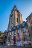 <center></center><center>Eglise Saint-Germain-des-Prés. </center> Childebert, fils de Clovis, construit vers 543 une basiliques dédiées à Saint-Vincent et à la Sainte-Croix : elle devient la nécropole des rois mérovingiens (Saint-Symphorien). Saint Germain, qui lui donne son nom, y est lui aussi inhumé en 576. Pillée, par les Normands, l’église est réédifiée à partir de l’an mille. Le clocher-porte  en est le témoin. La nef est achevée vers 1050. Pierre de Montreuil ajoute à l'église en 1245 la chapelle de la Vierge et le cloître aujourd'hui disparus.