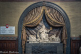 <center></center><center>Eglise Saint-Germain-des-Prés. </center> Transept nord. Le monument funéraire en marbre de Jean II Casimir Vasa, roi de Pologne et abbé commendataire de l'abbaye. Œuvre des frères Gaspard et Balthazar Marsy, il date de 1672 ou un peu après. Bas-relief du Fr. J. THIBAUD.