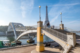 <center></center><center>La tour Eiffel.</center> 
La passerelle Debilly, construite au début du XXe siècle. L'architecte est  Jean Résal assisté d'Amédée Alby et du  fabricant Daydé et Pillé, les mêmes que ceux du pont Alexandre III.