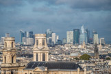 <center></center><center>L'église de Saint Sulpice et les tours de la Défense.</center>