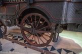 <center></center><center>Musée des Arts et Métiers.</center> Omnibus à vapeur l’Obéissante.
Amédée Bollée 1873. L’omnibus est équipé d’un châssis avec suspension indépendante pour les quatre roues, d’un volant de direction et de trois vitesses (une avant lente, une avant rapide et une arrière).