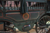 <center></center><center>Musée des Arts et Métiers.</center> Omnibus à vapeur l’Obéissante.
Amédée Bollée 1873. Le 9 octobre 1875, Amédée Bollée parcourt avec l’Obéissante les 230 kilomètres séparant Le Mans de Paris en 18 heures, arrêts pour les prises d’eau et repas compris. L’Obéissante a été la première voiture motorisée privée autorisée à circuler dans Paris.