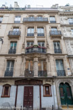 <center></center><center>Quartier de ND de Lorette. </center>Au n°25 de la rue Victor Massé, Berthe Weill ouvrit au rez de chaussée une galerie d'art où elle exposa Derain, Vlaminck Matisse... Elle est la première femme  galeriste à Paris et c'est elle qui fait connaître les Fauves. C'est encore elle qui consacre à Modigliani la seule exposition qu'a connue ce peintre avant 1907 ! Elle est la première à avoir pressenti le génie de Picasso et c'est elle qui organisa l'exposition de Diego Rivera à Paris.