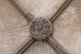 <center></center><center>Église Saint-Germain-l'Auxerrois.</center> Le portail comporte deux clés de voûte représentant la Nativité et