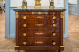 <center></center><center>Musée Marmottan Monet.</center> ANONYME
COMMODE
Époque Restauration
Acajou, bronze doré et marbre vert